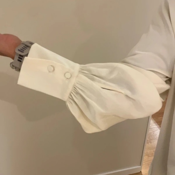 NWT Ivory Blouse - Picture 2 of 7